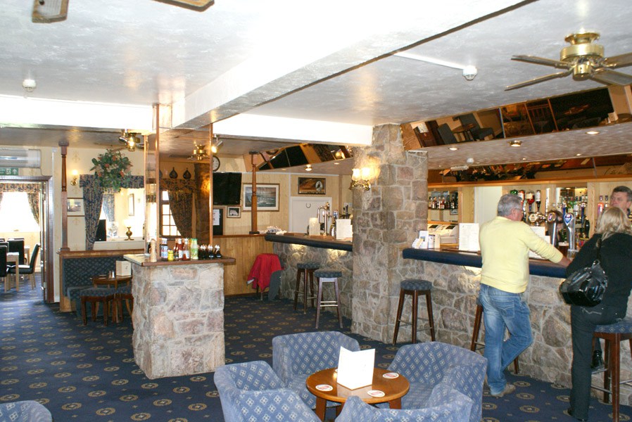 The Anchorage Hotel & Restaurant Anglesey Caravan Parks