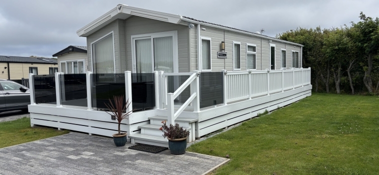 Willerby Waverley 2 bed 2 bathroom.Lovely sun deck 42 x 14 SOLD