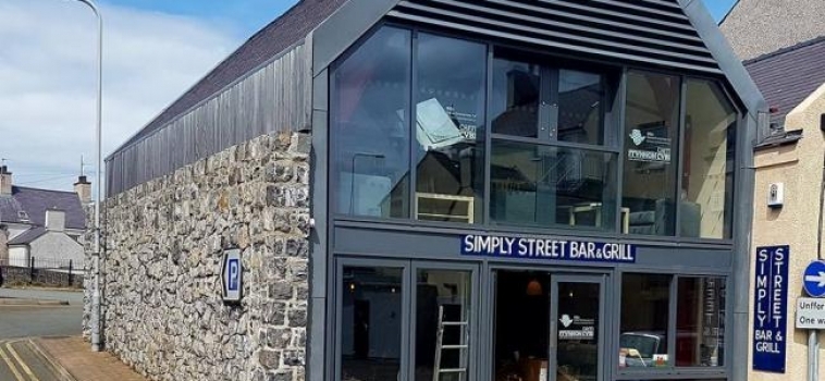 Simply Street Bar and Grill